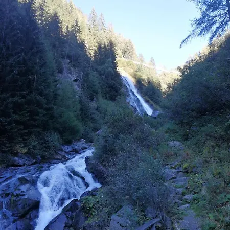 Alpenrose Konukevi *